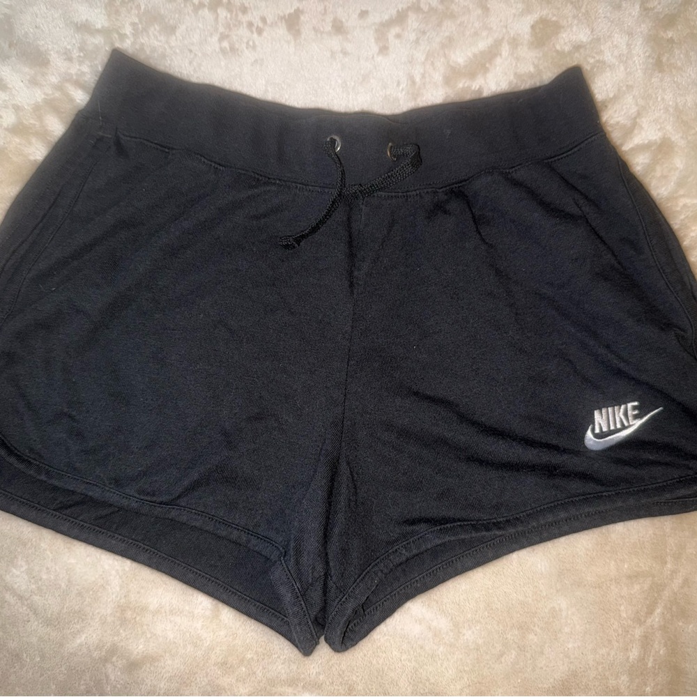 Nike Women's Athletic Black Shorts Pockets Embroidered Y2K Athleisure Small S